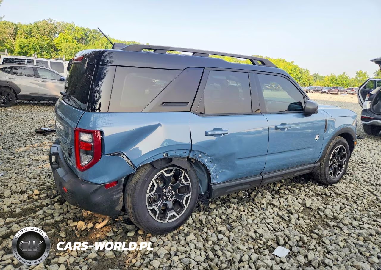 2025 Ford Bronco Sport Outer Banks VIN:3FMCR9CN4SRE03492 - 3