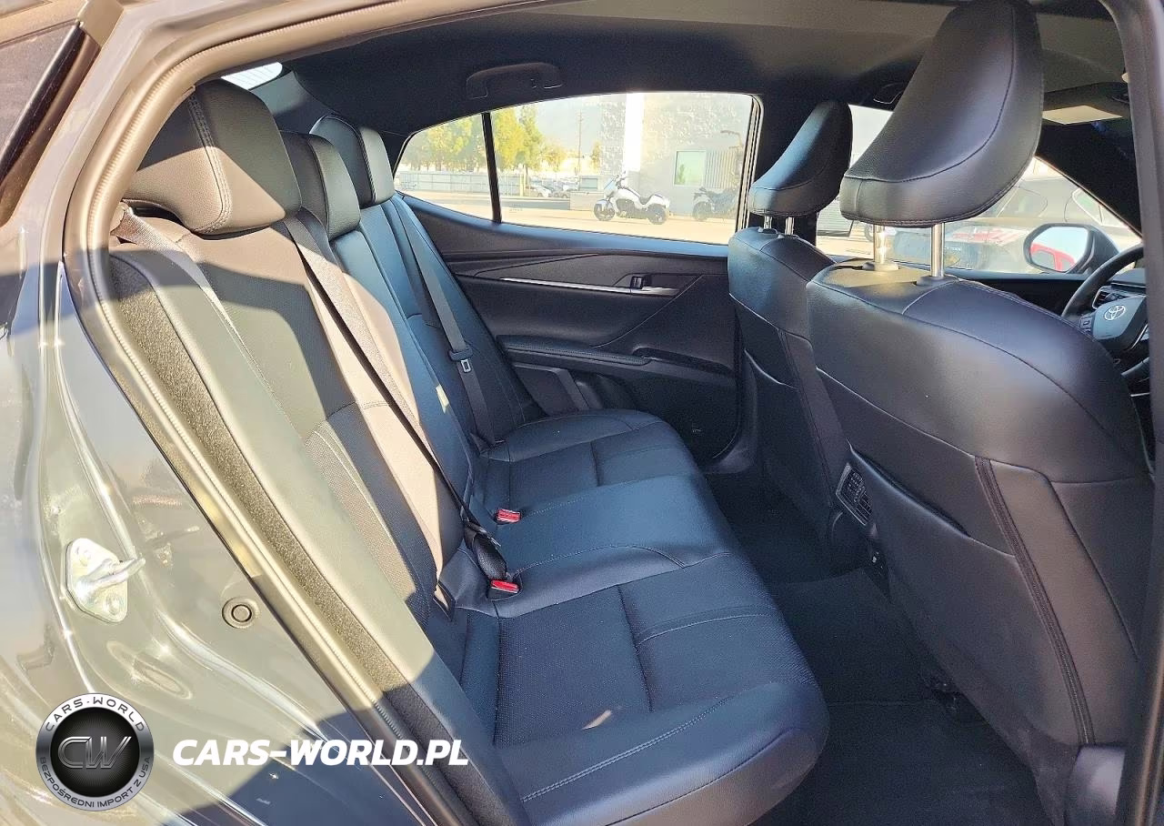 2026 Toyota Camry Xse VIN:4T1DAACK1TU272521 - 10