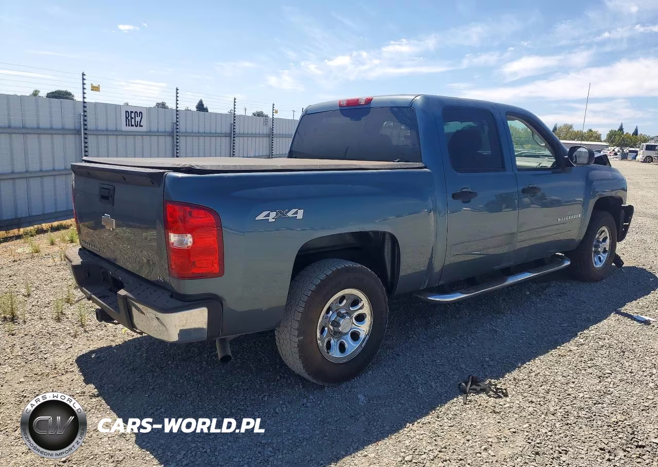 2008 Chevrolet Silverado K1500 VIN:2GCEK13CX81231869 - 3