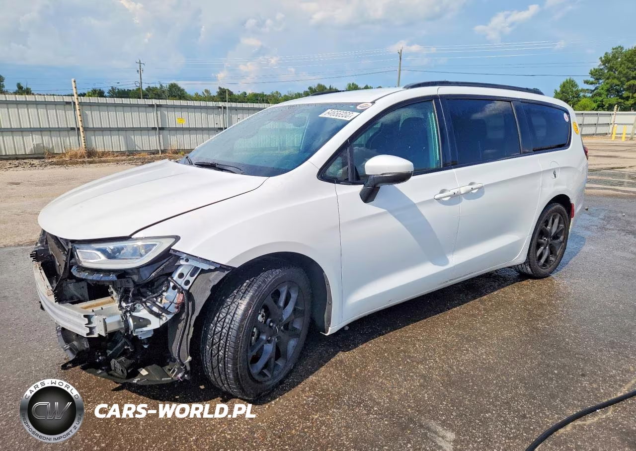 2023 Chrysler Pacifica Touring L