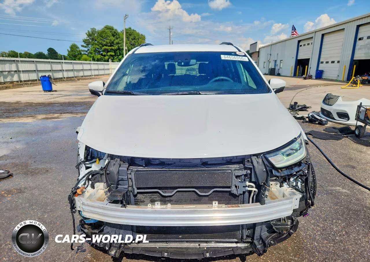 2023 Chrysler Pacifica Touring L VIN:2C4RC1BG3PR513015 - 5