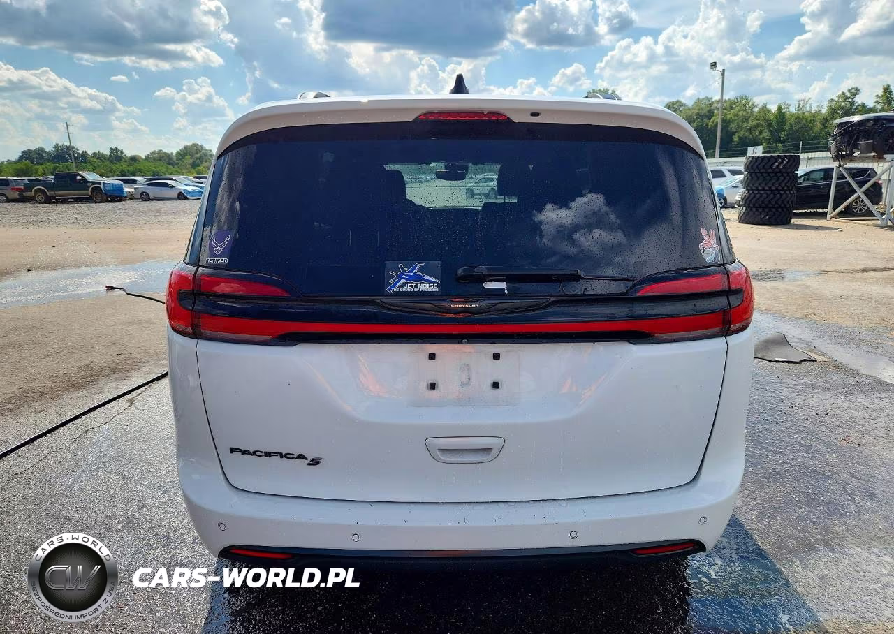 2023 Chrysler Pacifica Touring L VIN:2C4RC1BG3PR513015 - 6