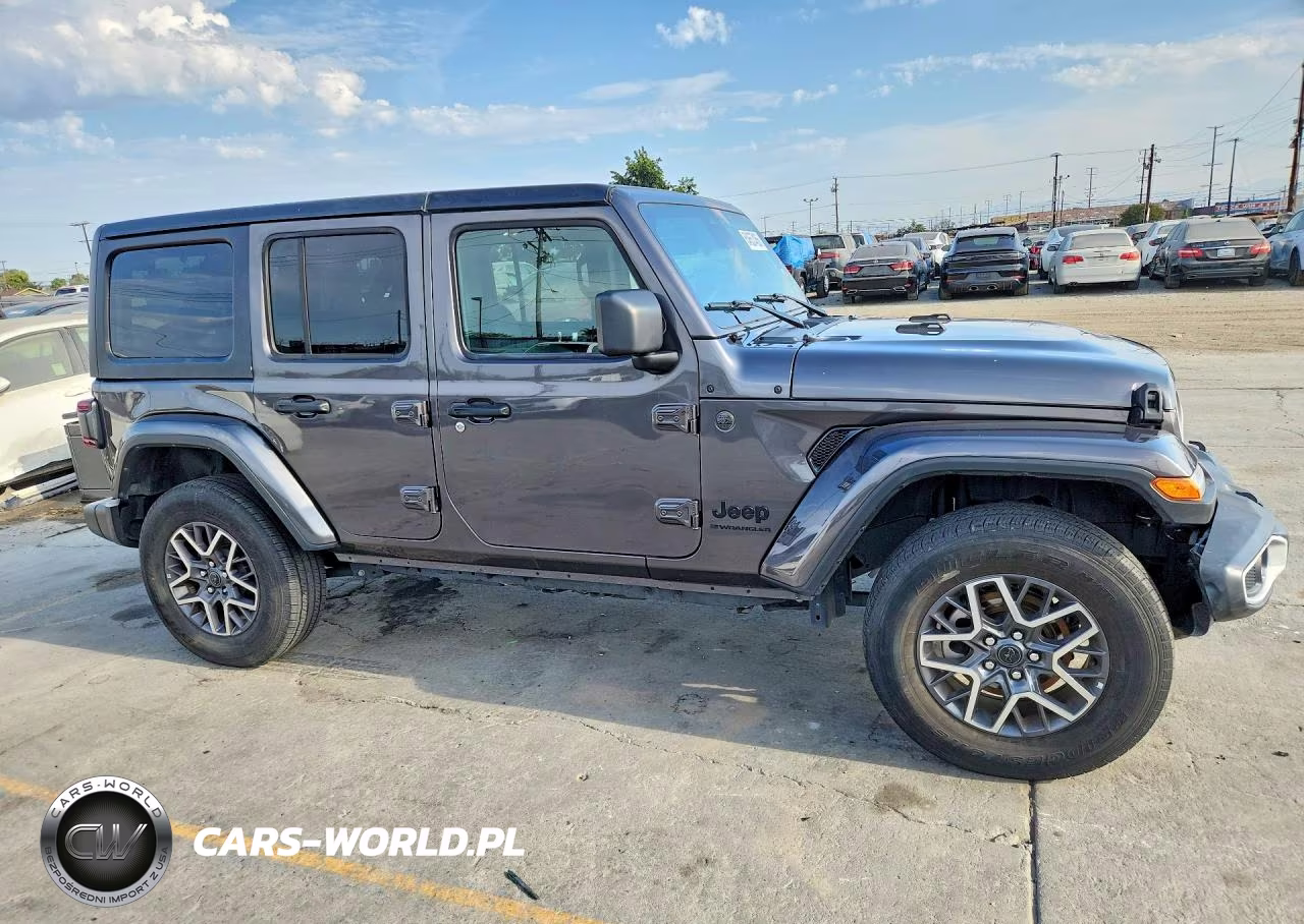 2025 Jeep Wrangler 4-Door Sahara 4X4 VIN:1C4PJXEN3SW574018 - 4