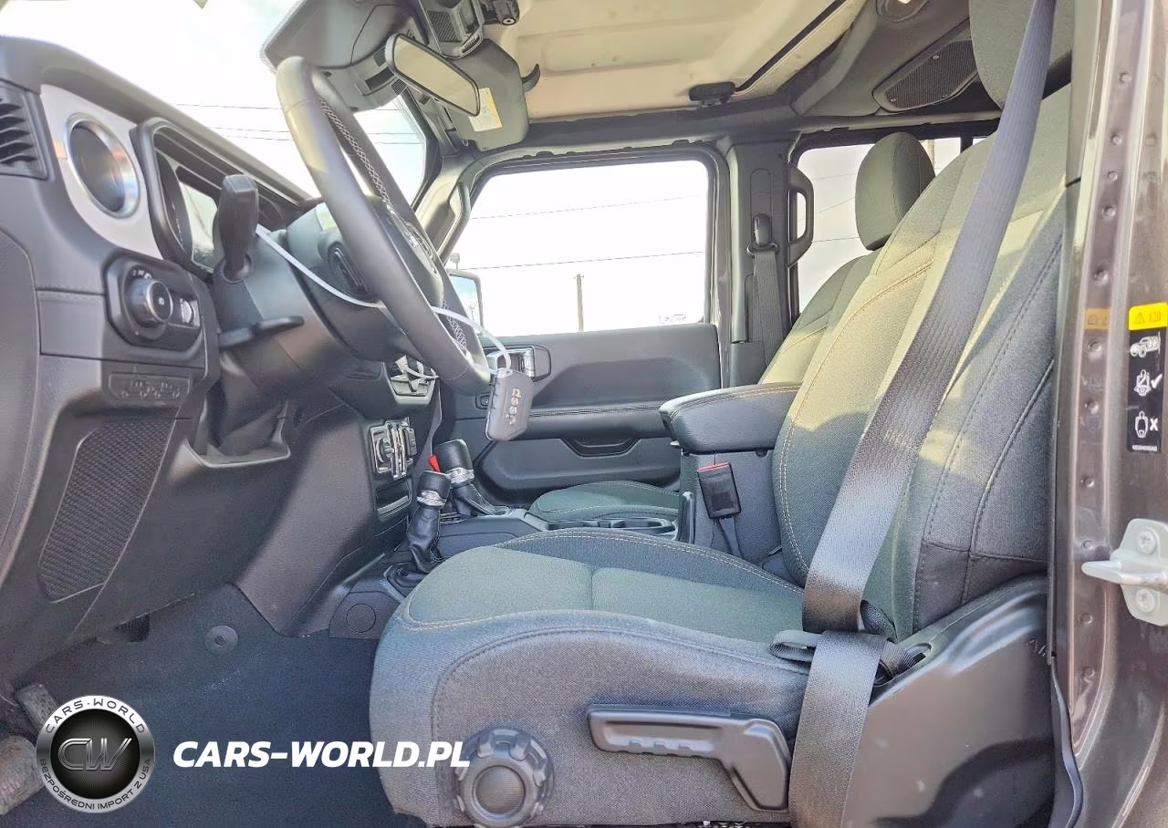 2025 Jeep Wrangler 4-Door Sahara 4X4 VIN:1C4PJXEN3SW574018 - 7