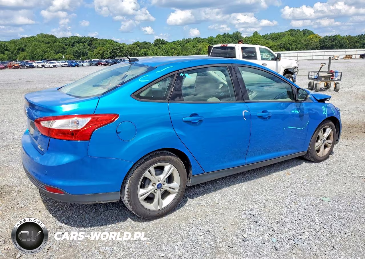 2013 Ford Focus Se VIN:1FADP3F22DL299864 - 3