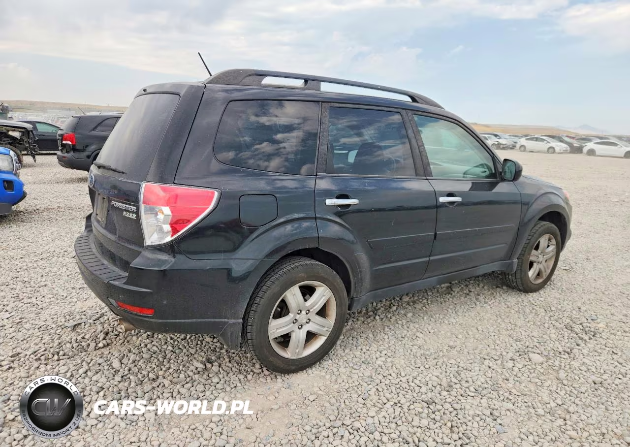 2010 Subaru Forester 2.5X Premium VIN:JF2SH6CC6AH908323 - 3