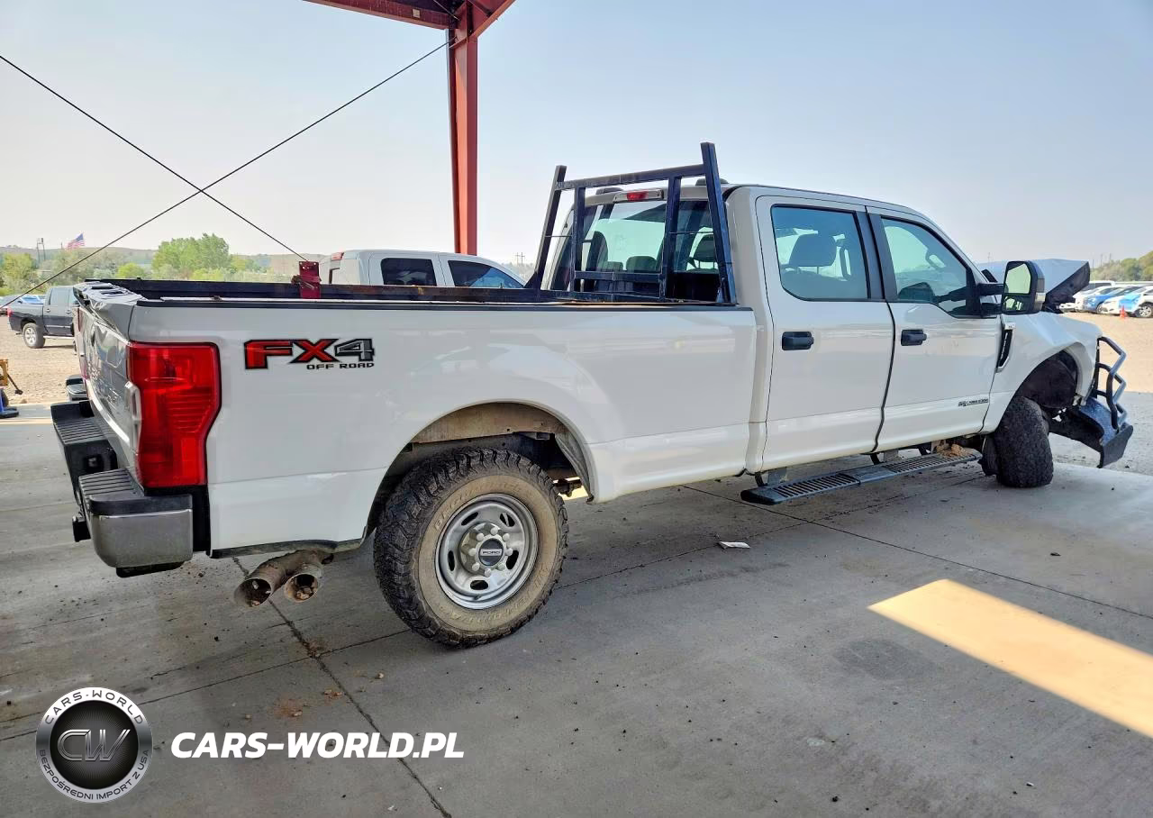 2022 Ford F250 Super Duty VIN:1FT7W2BTXNEE20357 - 3