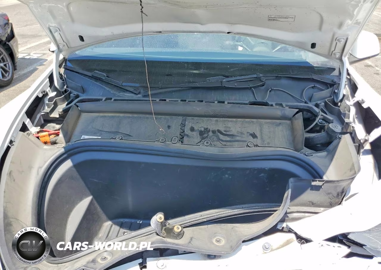 2024 Tesla Model Y VIN:7SAYGDEE7RF114721 - 12