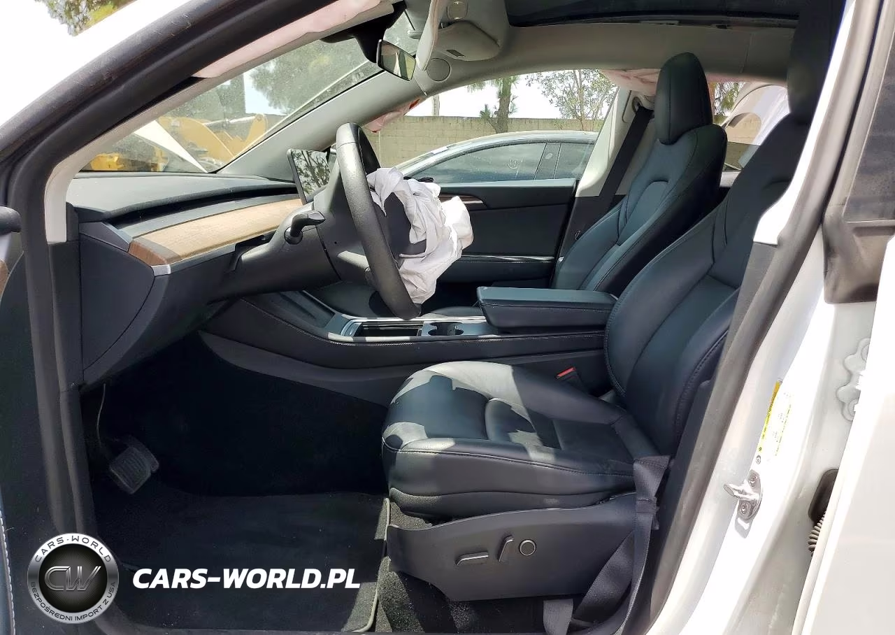 2024 Tesla Model Y VIN:7SAYGDEE7RF114721 - 7