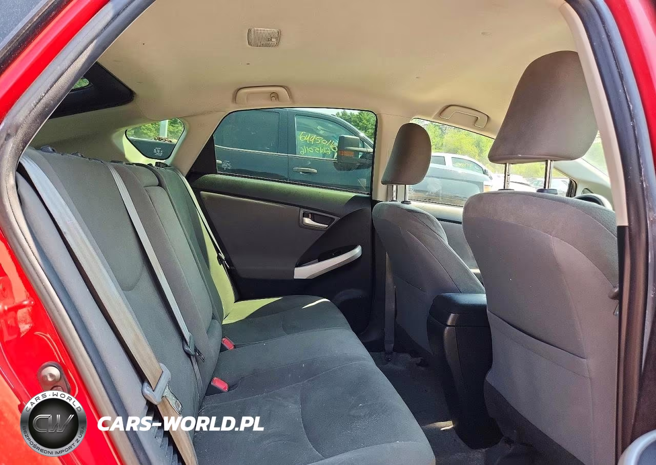 2014 Toyota Prius Two VIN:JTDKN3DU8E1758114 - 10