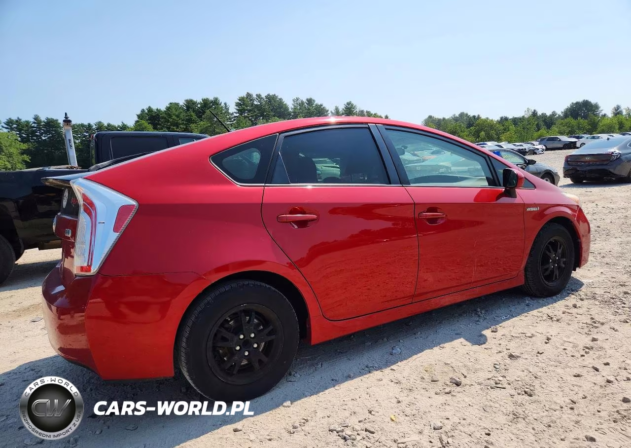 2014 Toyota Prius Two VIN:JTDKN3DU8E1758114 - 3