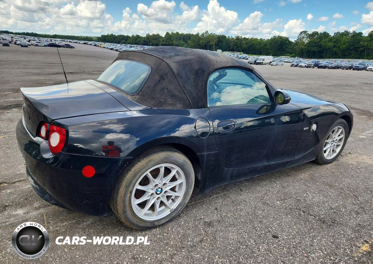 2005 BMW Z4 2.5 VIN:4USBT33525LS55757 - 3