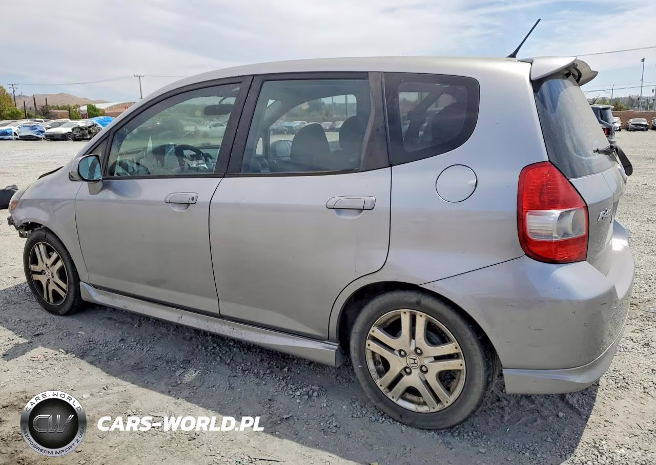 2008 Honda Fit Sport VIN:JHMGD38668S026498 - 2