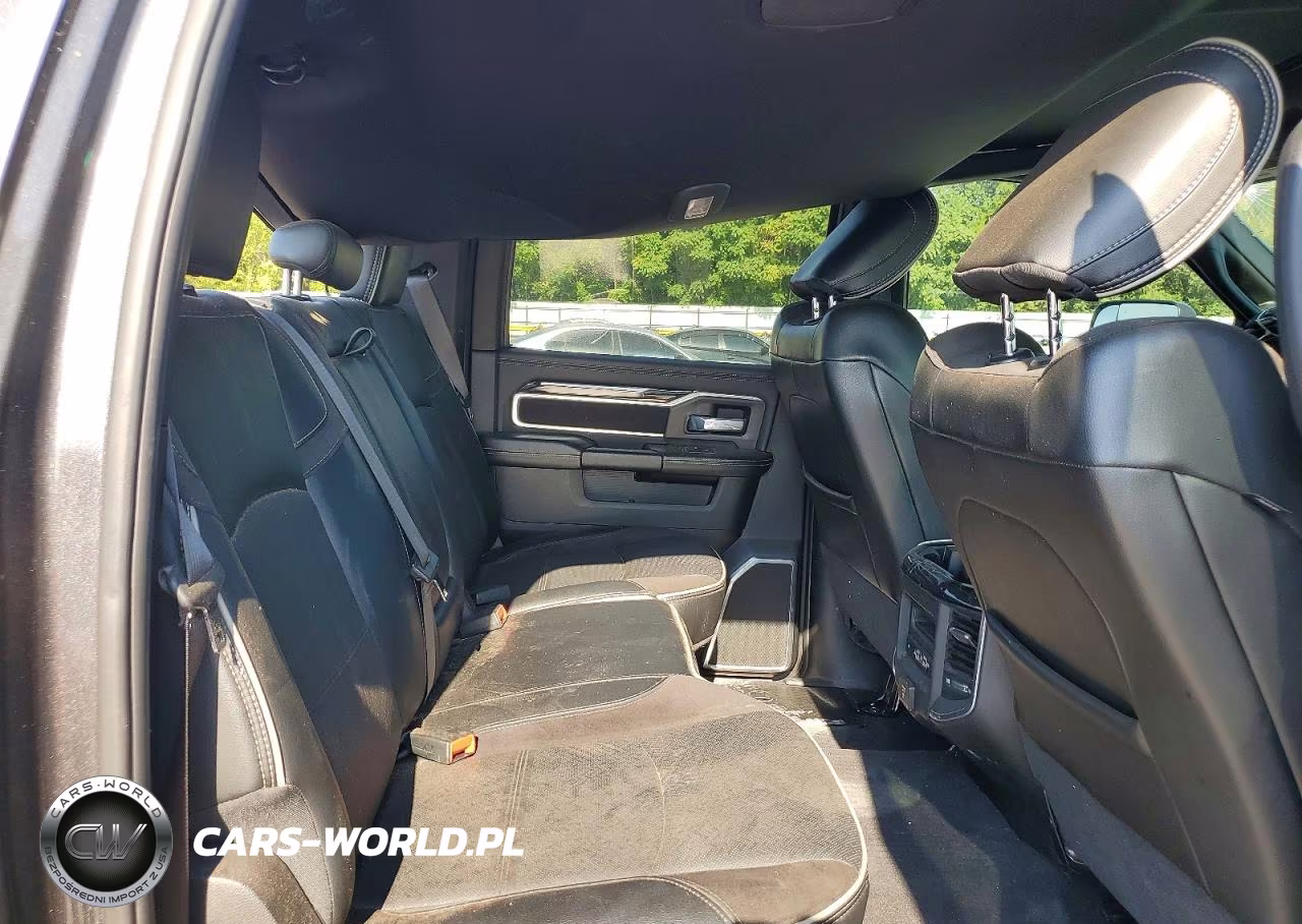 2020 Ram 2500 Laramie VIN:3C6UR5FL9LG264170 - 10
