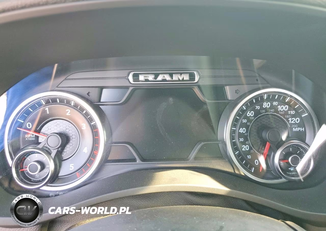 2020 Ram 2500 Laramie VIN:3C6UR5FL9LG264170 - 9