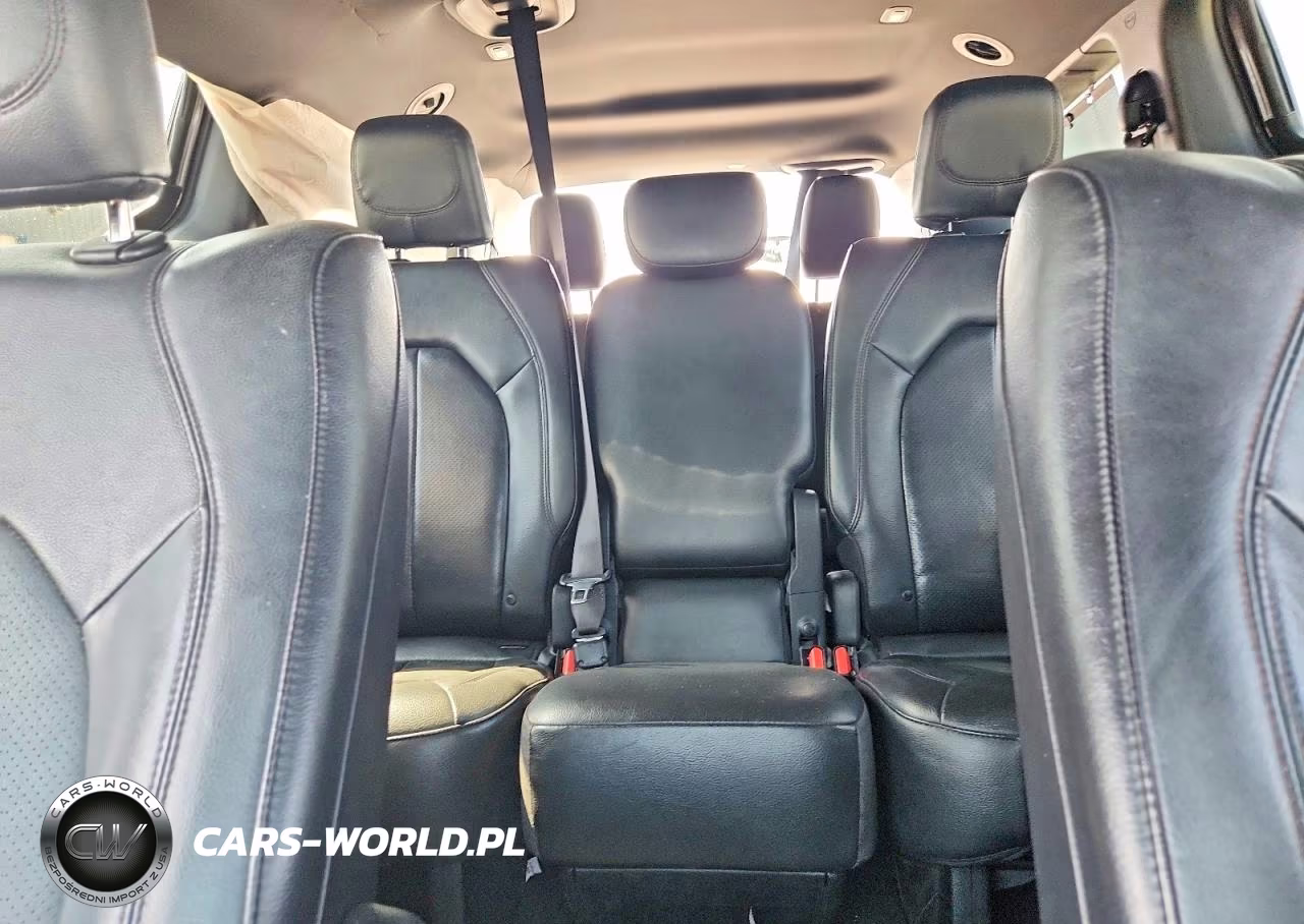 2019 Chrysler Pacifica Touring L Plus VIN:2C4RC1EGXKR751495 - 10
