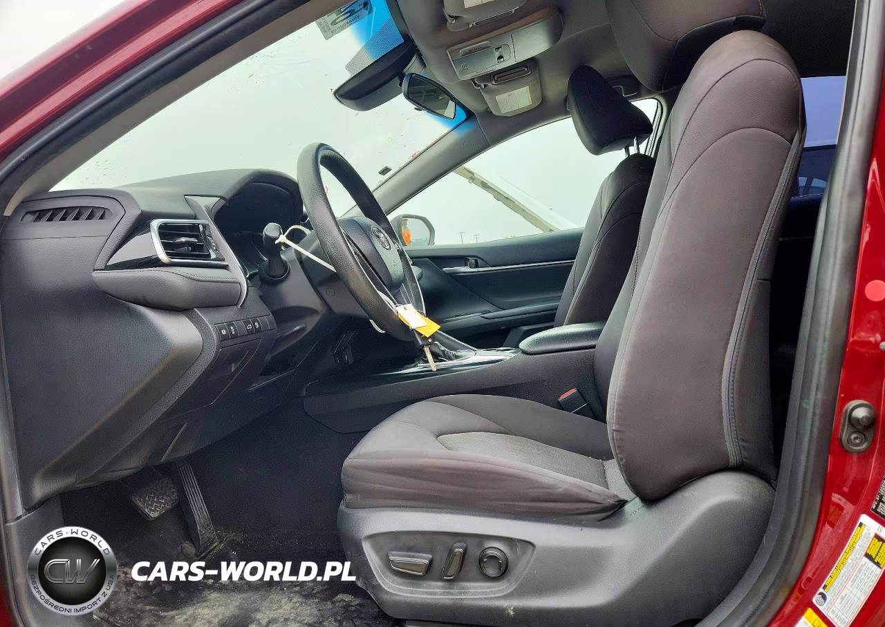 2018 Toyota Camry Le VIN:4T1B11HK3JU600843 - 7