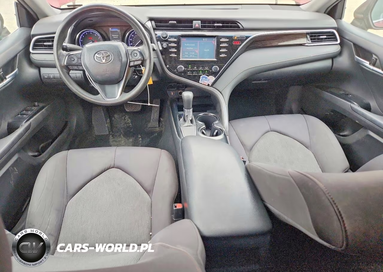 2018 Toyota Camry Le VIN:4T1B11HK3JU600843 - 8