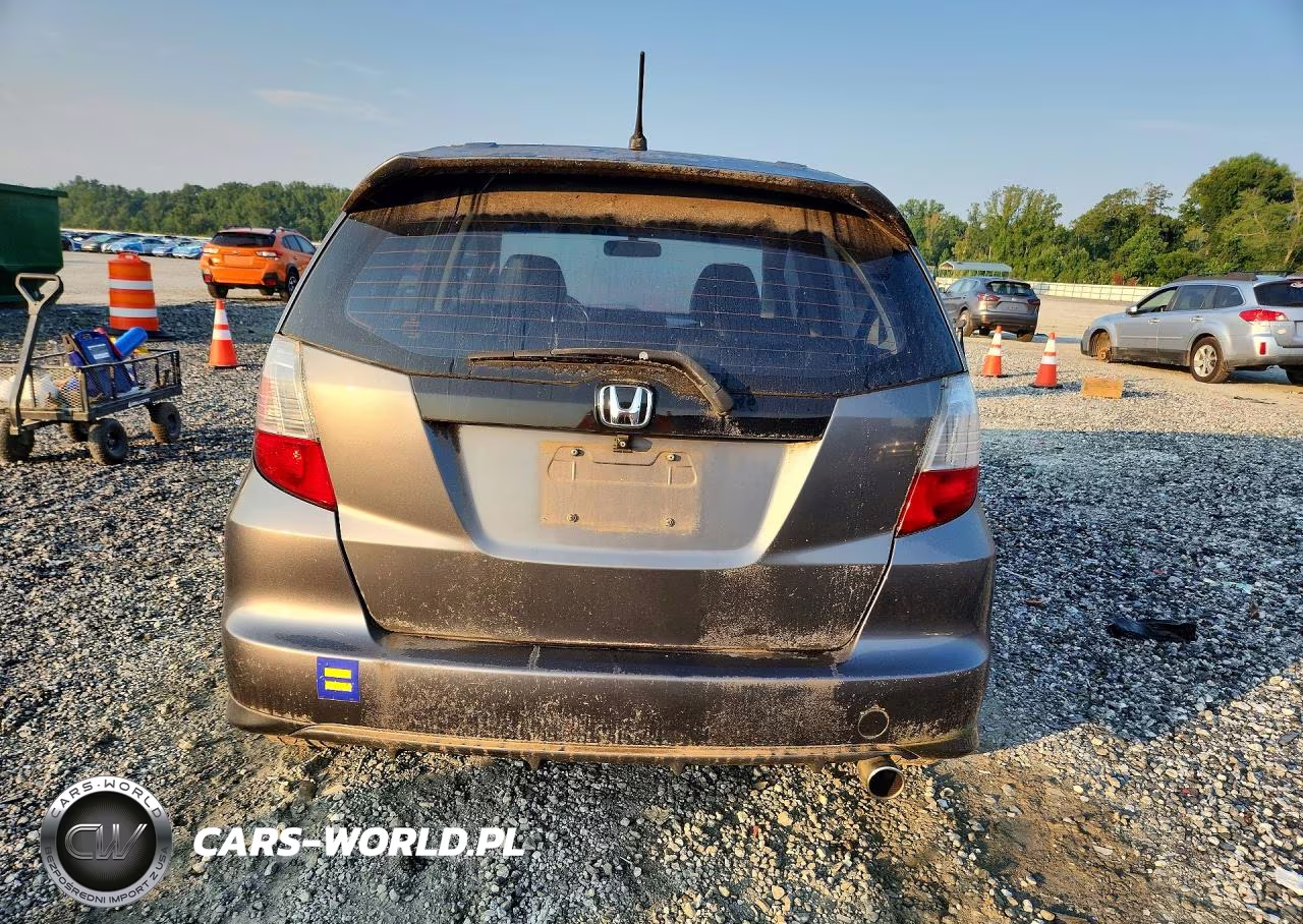 2011 Honda Fit Sport VIN:JHMGE8H54BC002140 - 6