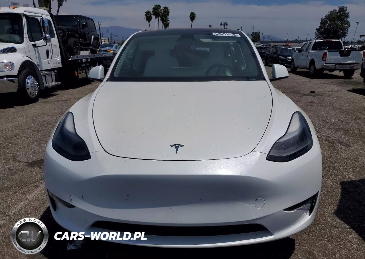 2023 Tesla Model Y VIN:7SAYGDEE2PF632653 - 5