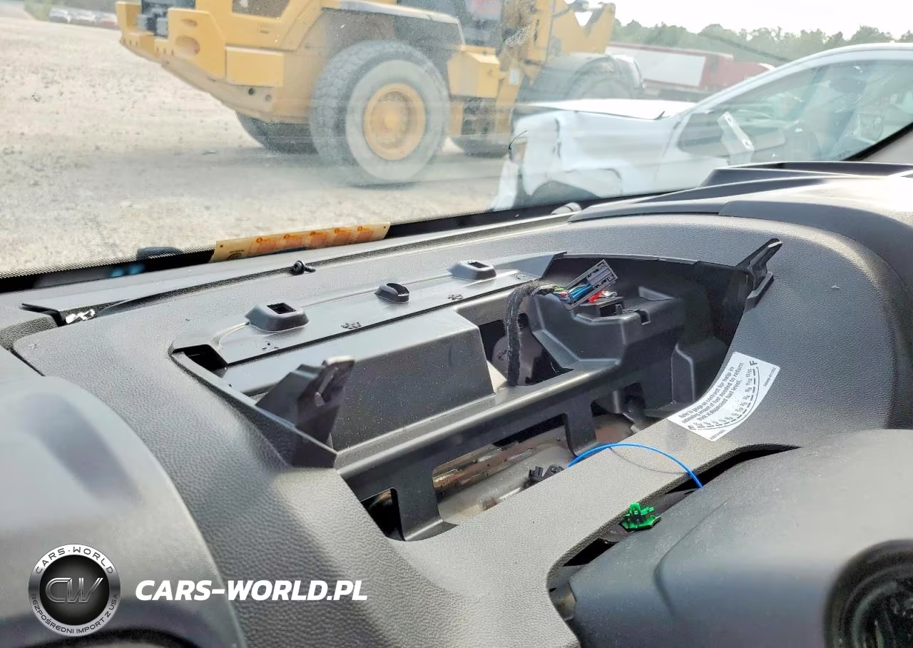 2025 Ram Promaster 2500 2500 Standard VIN:3C6LRVVG0SE523946 - 9