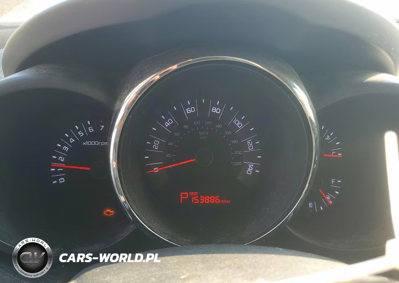 2011 Kia Soul + VIN:KNDJT2A29B7216558 - 9