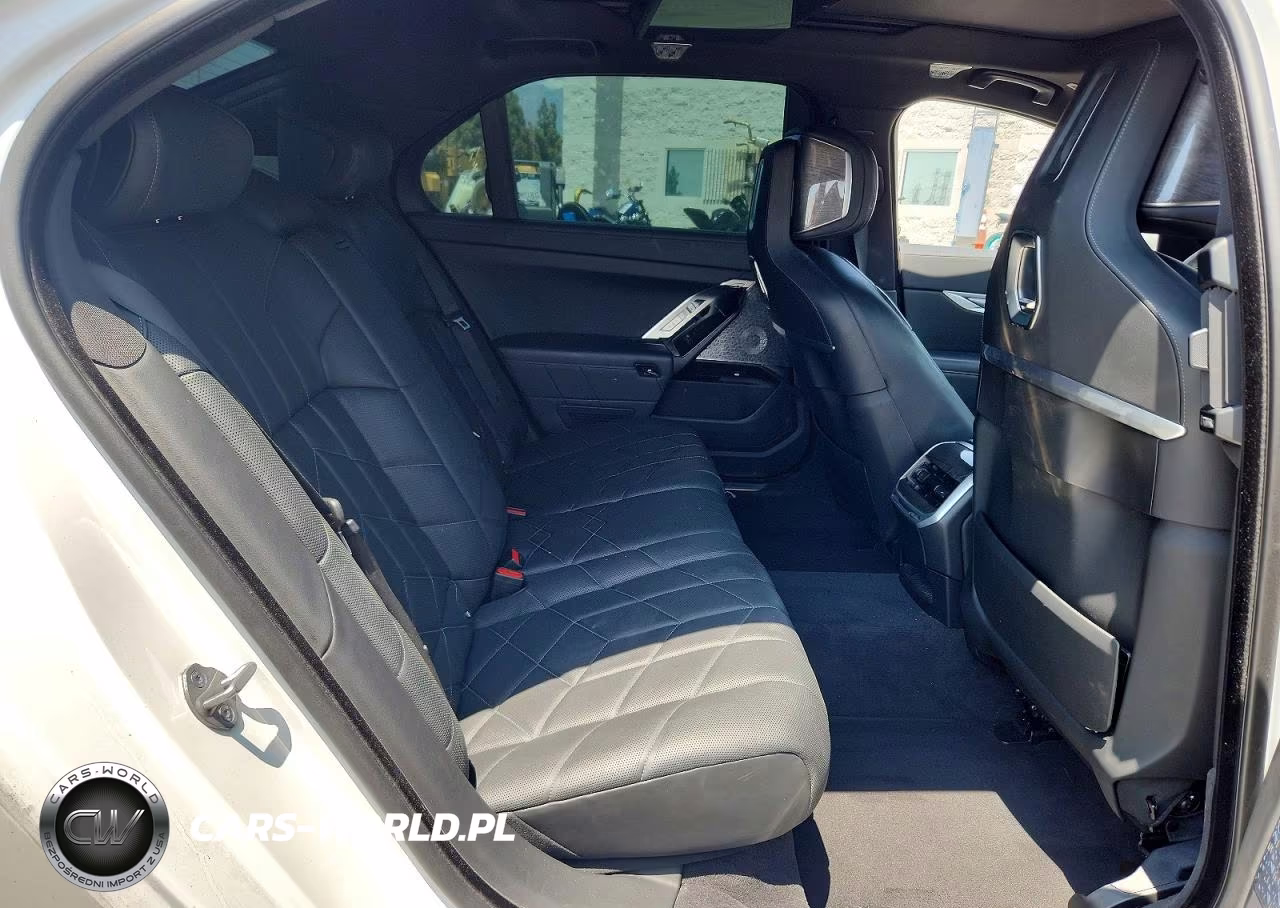 2024 BMW I7 xDrive60 VIN:WBY53EJ05RCN94720 - 10