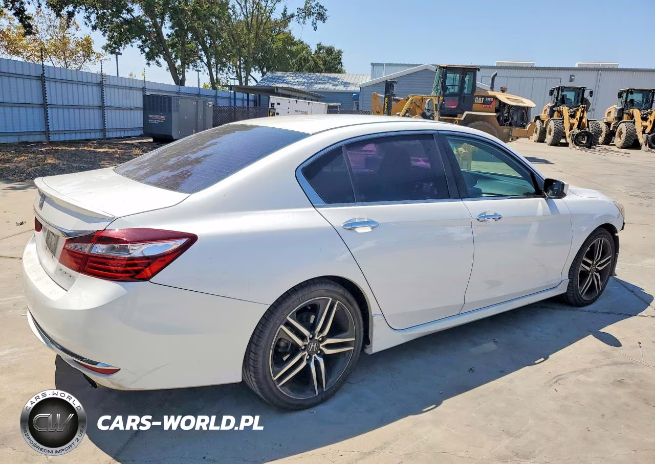 2017 Honda Accord Sport VIN:1HGCR2F64HA073406 - 3