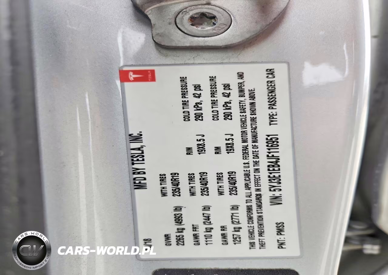 2018 Tesla Model 3 VIN:5YJ3E1EB4JF116951 - 12