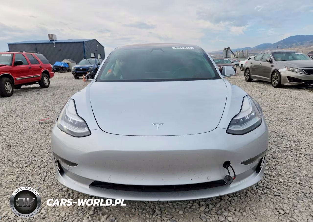 2018 Tesla Model 3 VIN:5YJ3E1EB4JF116951 - 5