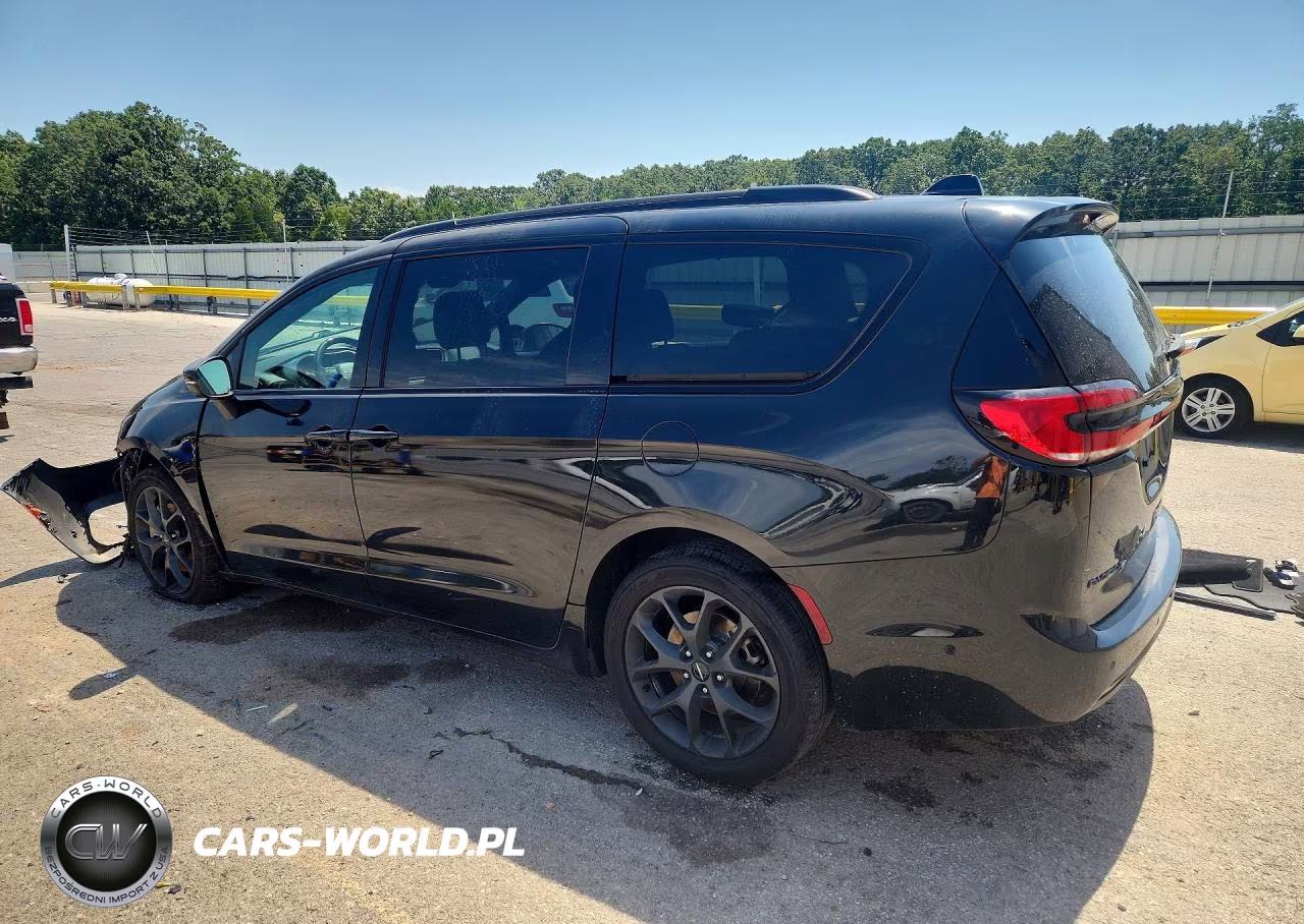 2023 Chrysler Pacifica Touring L VIN:2C4RC3BG7PR623111 - 2