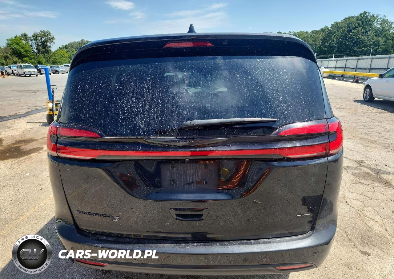 2023 Chrysler Pacifica Touring L VIN:2C4RC3BG7PR623111 - 6