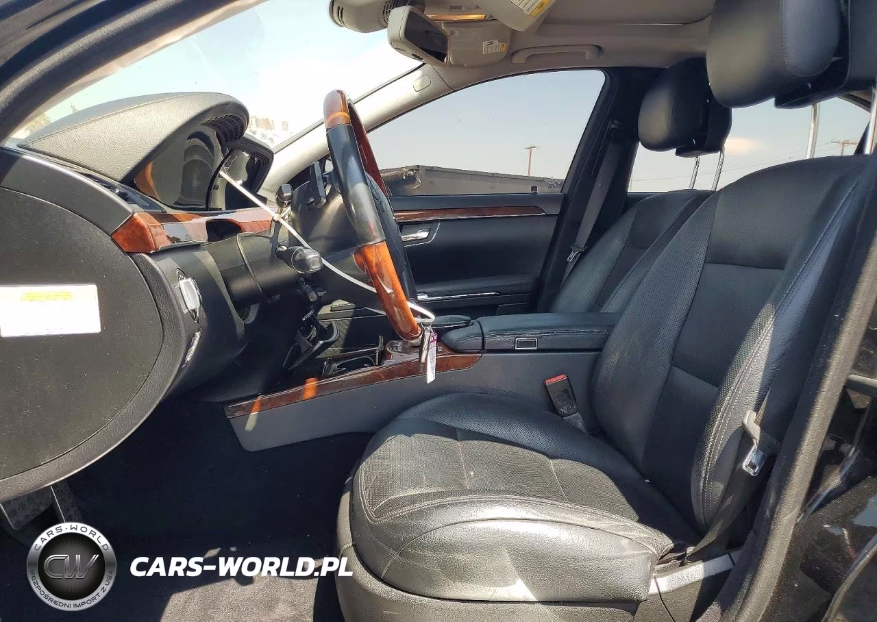 2011 Mercedes-Benz S 550 VIN:WDDNG7BB4BA373909 - 7