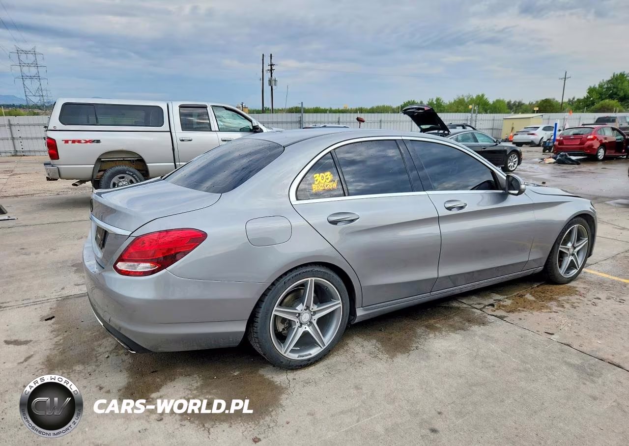 2015 Mercedes-Benz C 300 4Matic VIN:55SWF4KB0FU016450 - 3