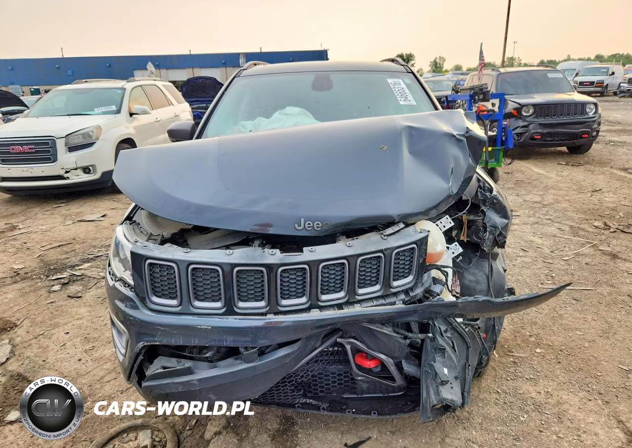 2018 Jeep Compass Trailhawk VIN:3C4NJDDB1JT345905 - 5