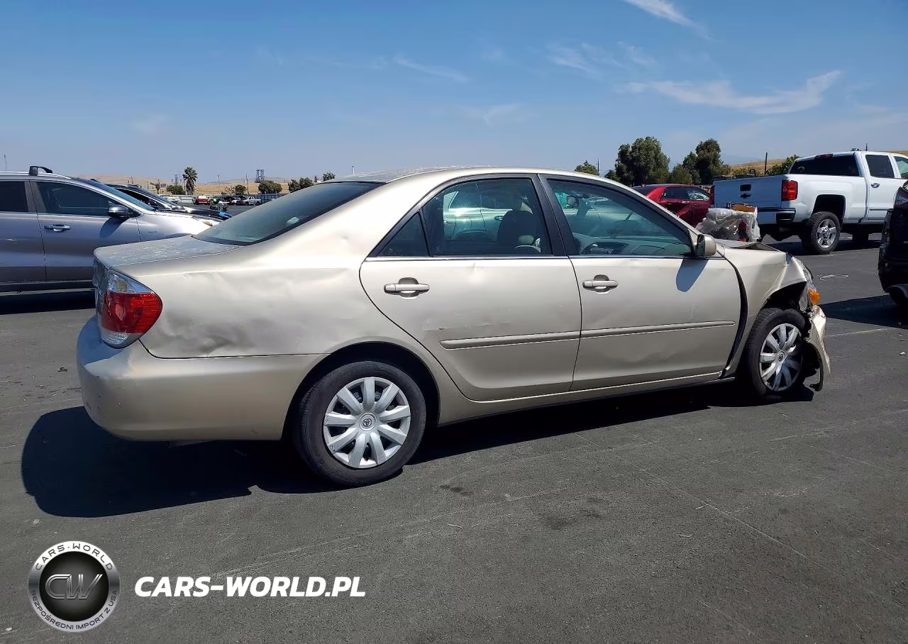 2005 Toyota Camry VIN:4T1BE32K75U539110 - 3