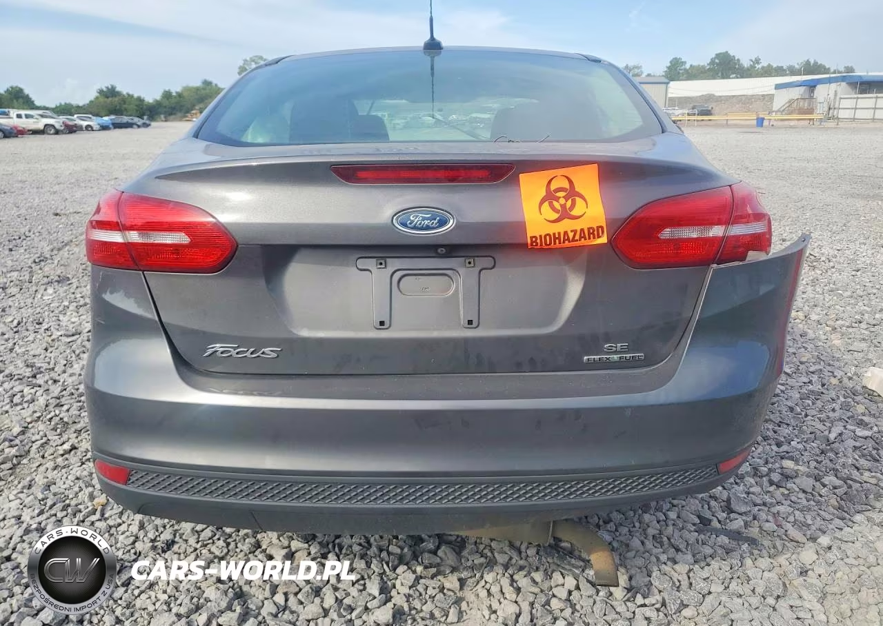 2015 Ford Focus Se VIN:1FADP3F22FL239604 - 6