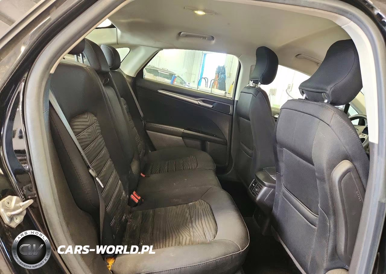 2016 Ford Fusion Se VIN:3FA6P0H7XGR365471 - 10