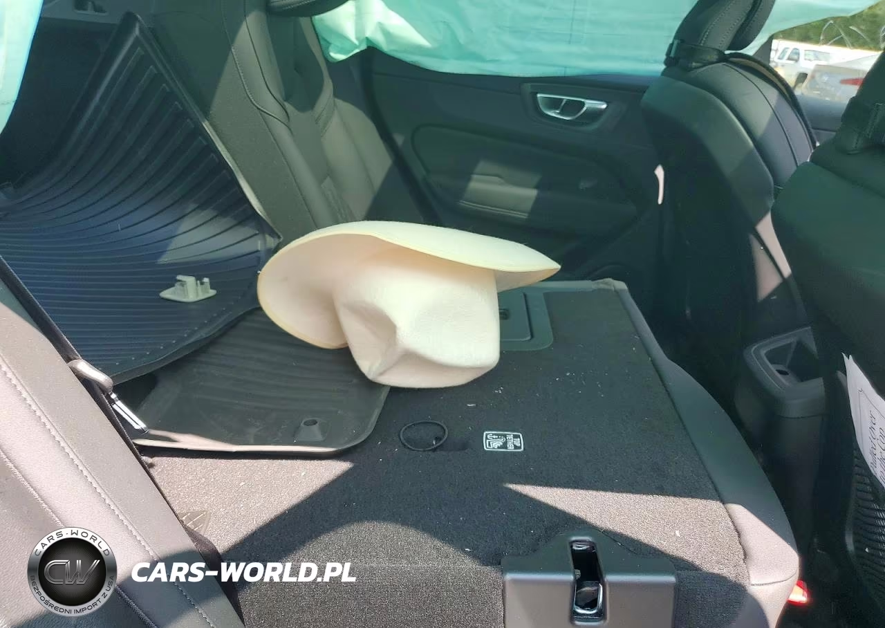 2026 Volvo Xc60 Plus VIN:YV4M12RC1T1287819 - 11