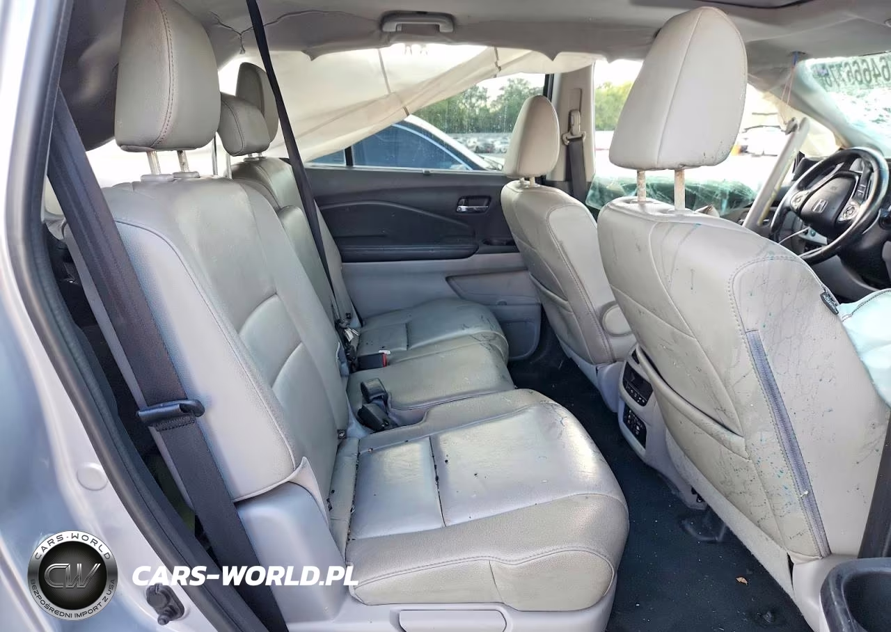 2017 Honda Pilot Touring VIN:5FNYF5H97HB023354 - 11