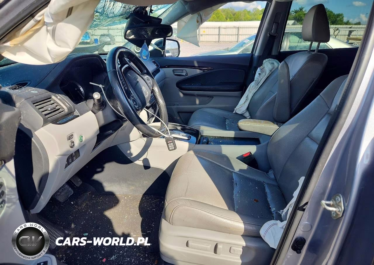 2017 Honda Pilot Touring VIN:5FNYF5H97HB023354 - 7