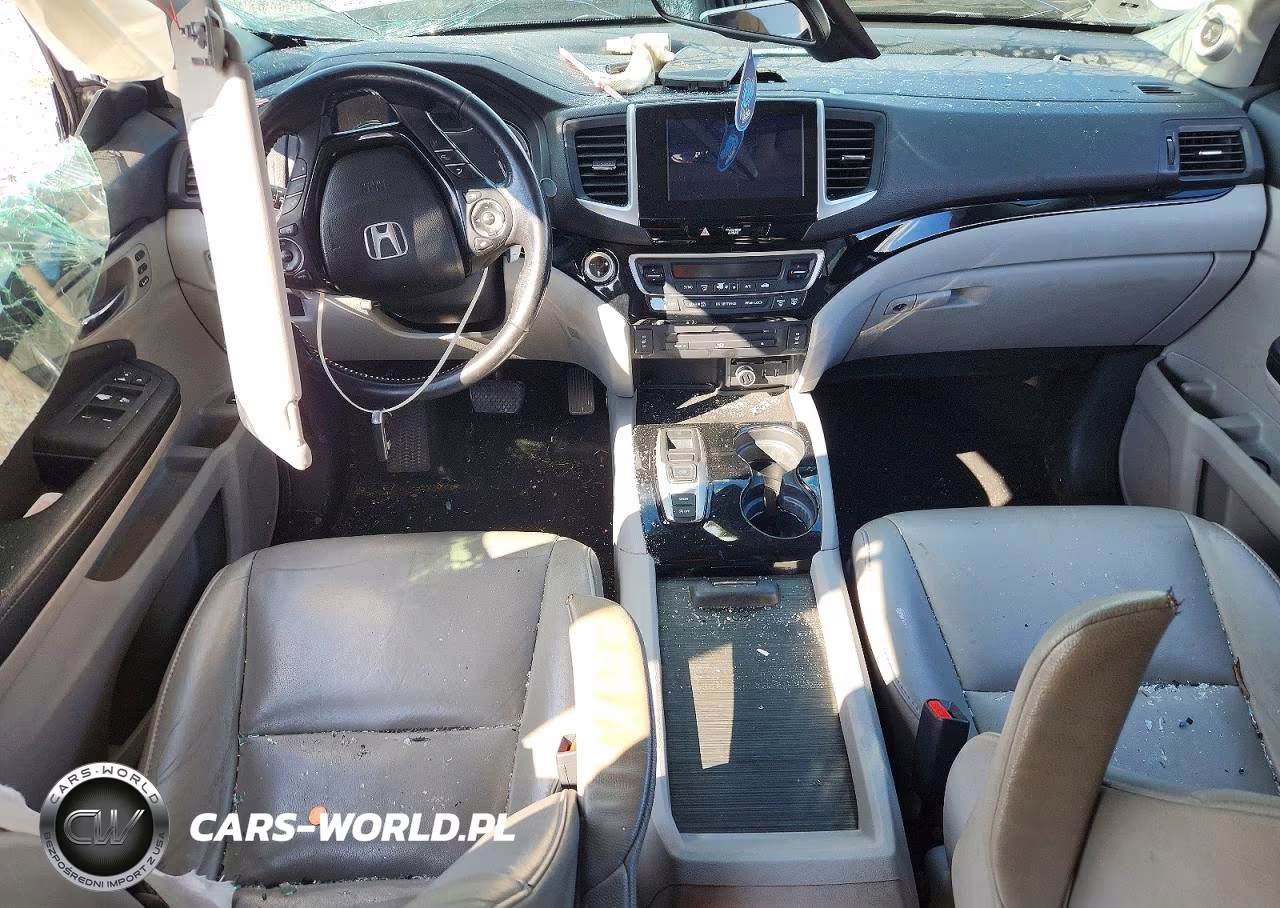 2017 Honda Pilot Touring VIN:5FNYF5H97HB023354 - 8