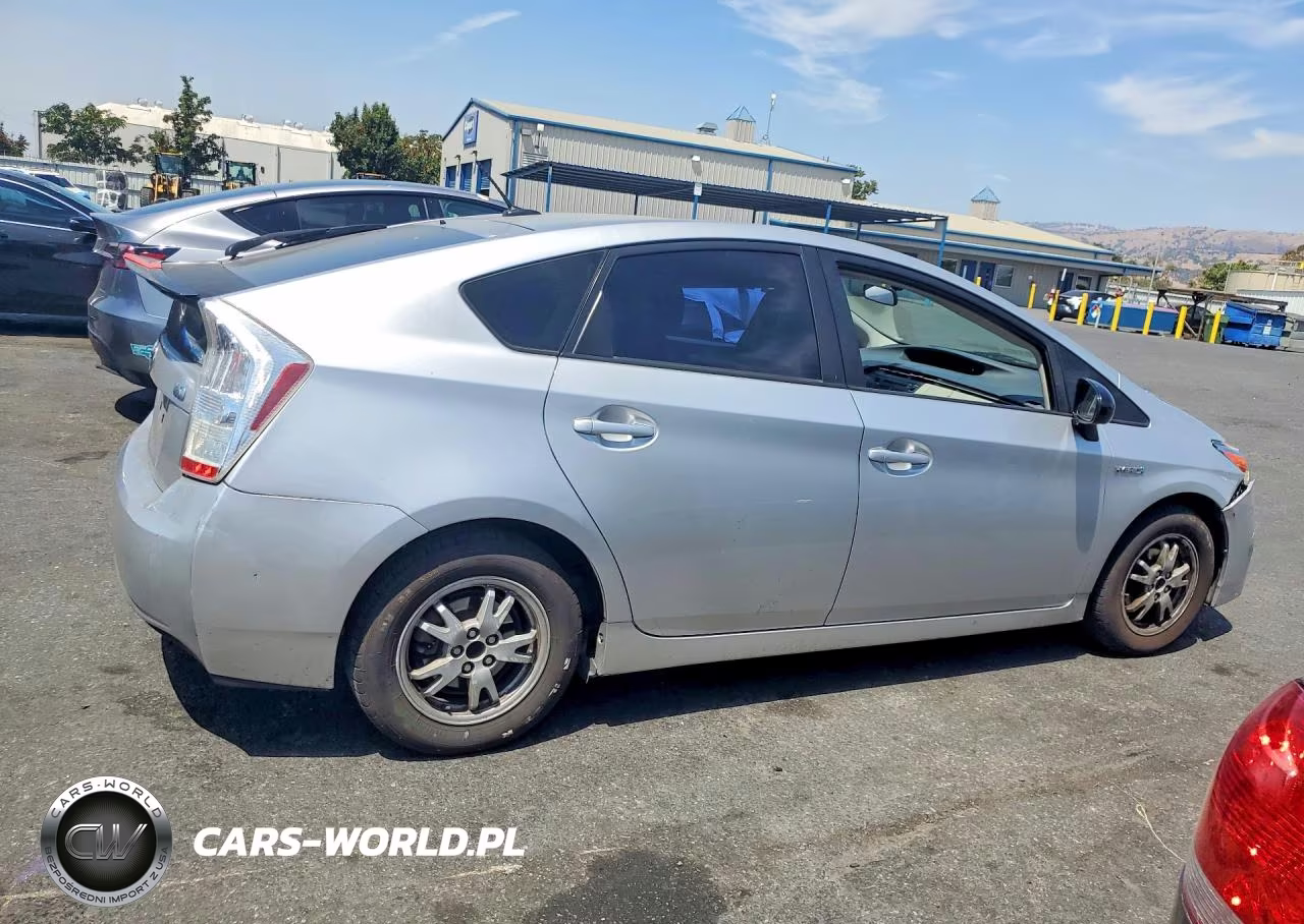 TOYOTA PRIUS VIN:JTDKN3DU1A5228943 - 3