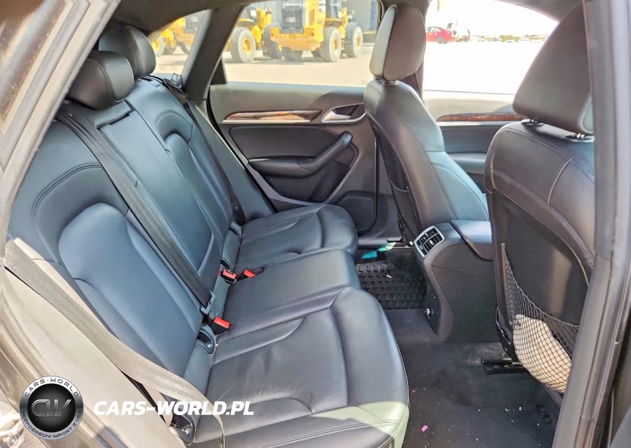 2018 Audi Q3 Premium Plus VIN:WA1JCCFS7JR015589 - 11