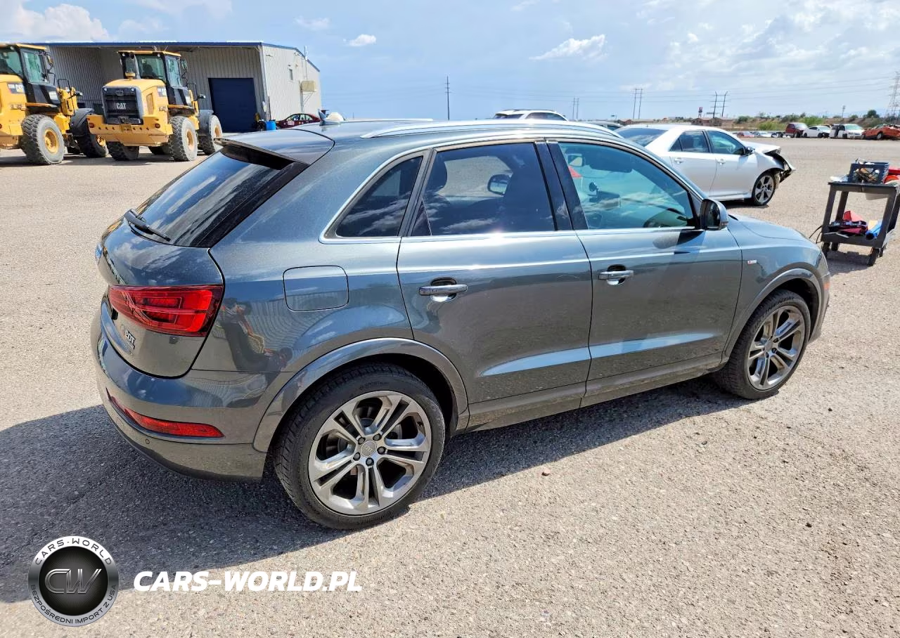 2018 Audi Q3 Premium Plus VIN:WA1JCCFS7JR015589 - 3