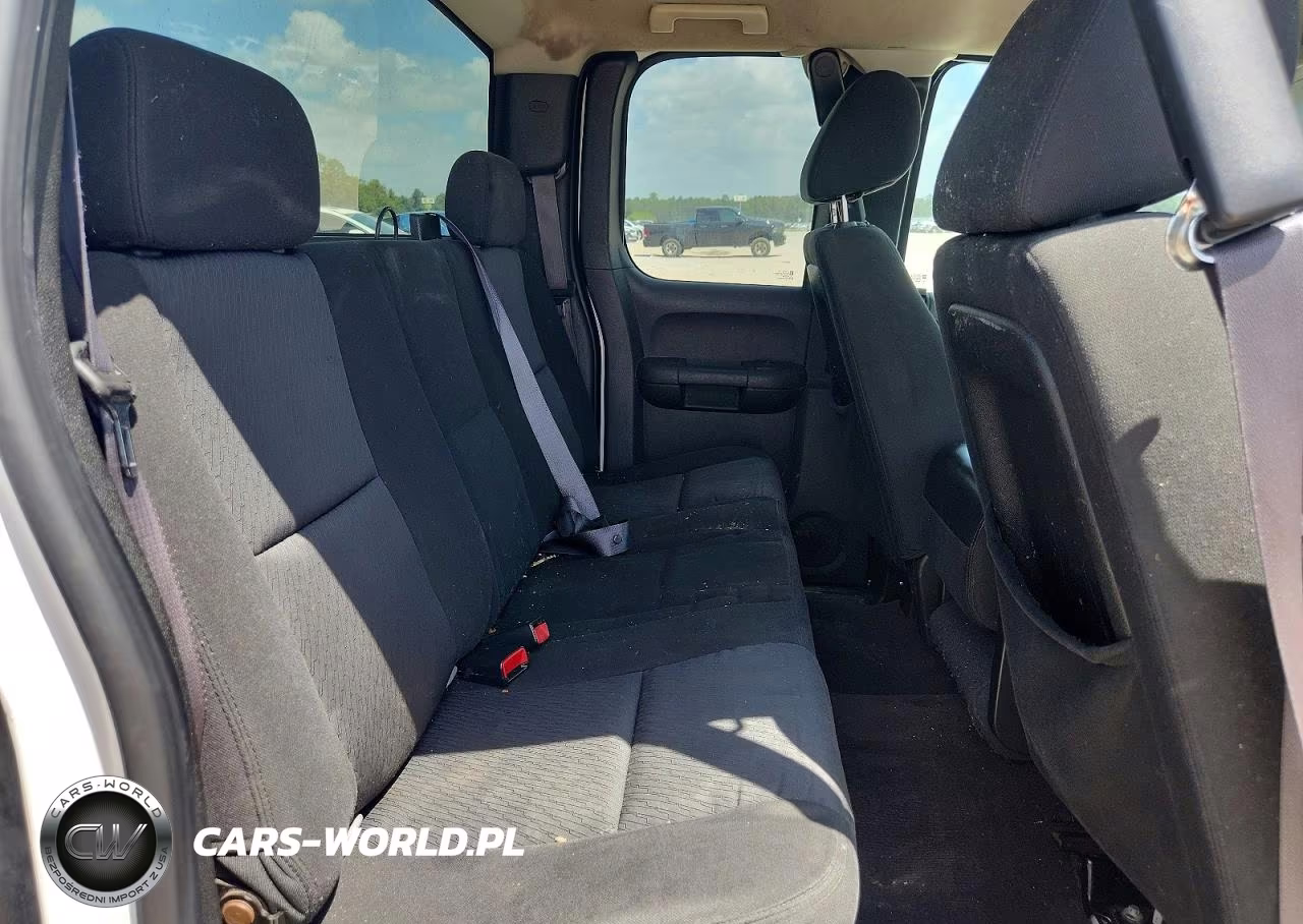 2011 Chevrolet Silverado C1500 Ls VIN:1GCRCREA1BZ257851 - 10