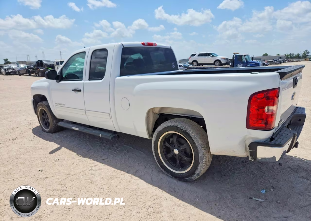 2011 Chevrolet Silverado C1500 Ls VIN:1GCRCREA1BZ257851 - 2