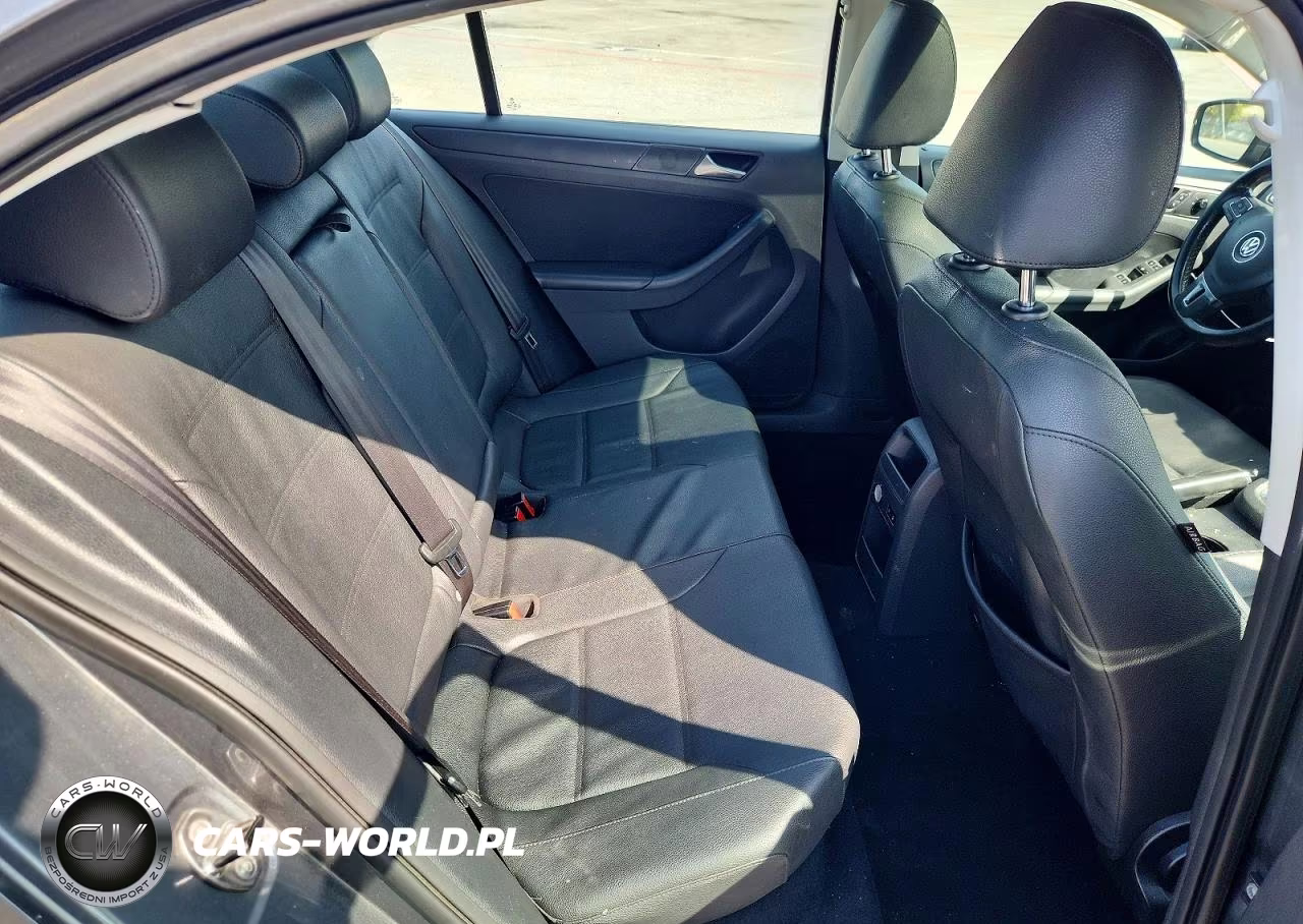 2011 Volkswagen Jetta Se VIN:3VWDZ7AJ4BM327053 - 10