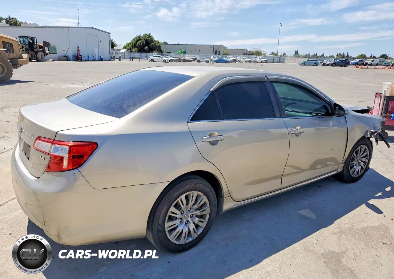 2013 Toyota Camry Le VIN:4T4BF1FK0DR305620 - 3