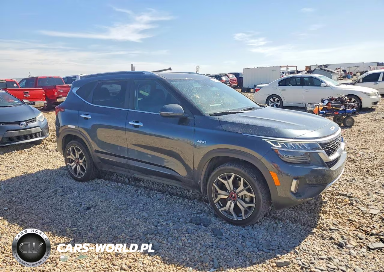 2023 Kia Seltos Sx VIN:KNDETCA2XP7369139 - 4